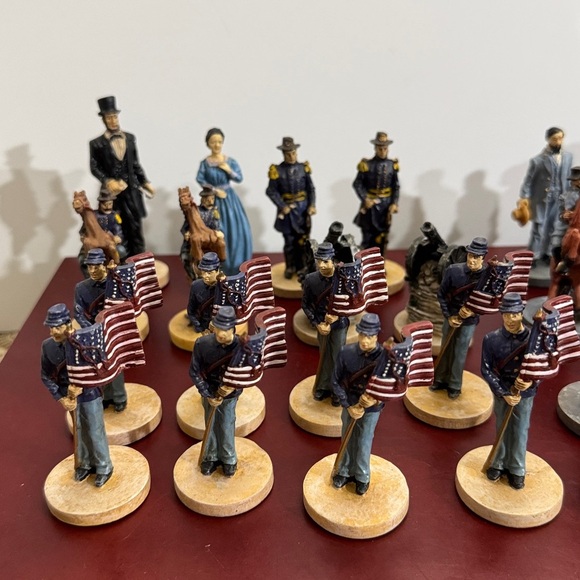 Vintage American Civil War Chess Figurine Set. Hand painted Complete set of 32 - Picture 2 of 9